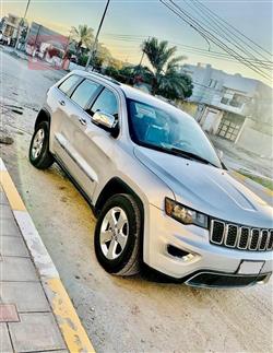 جیپ گراند شیرۆکی